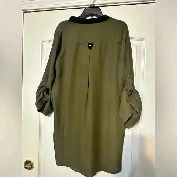 My Michelle Woman’s blouse - Picture 3 of 5